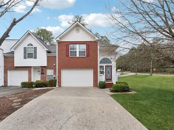 6235 Queen Meadow Dr SE, Mableton, GA 30126