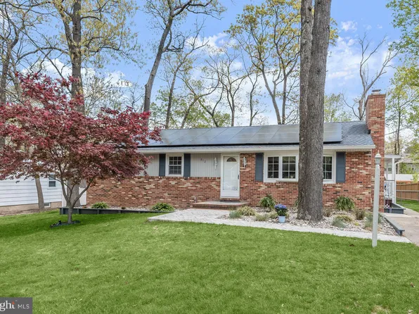 812 Lucky Rd, Severn, MD 21144