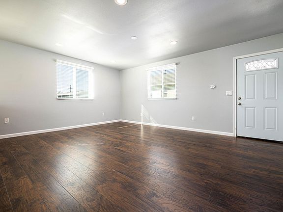 5th image of 313 Santa Rosalia Dr