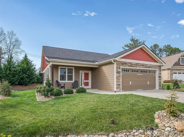 72 S Anvil Ave, Hendersonville, NC 28792