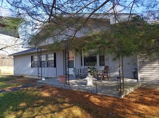 320 N Highfill Chapel Rd, Taswell, IN 47175