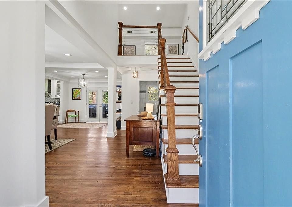 1st image of 1930 Meadow Ln