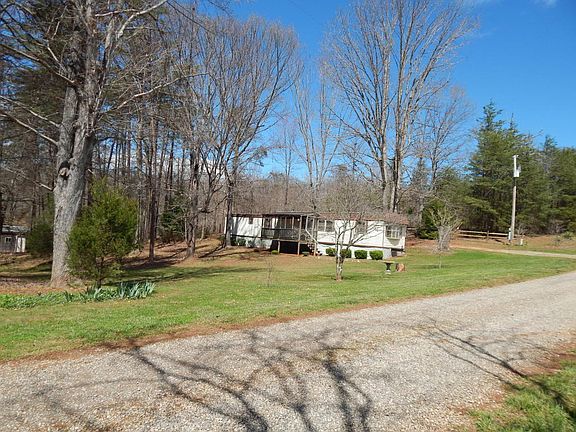 3rd image of 1548 Russell Dr