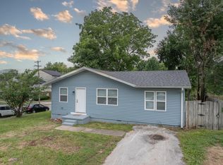 1305 N Frisco Ave, Springfield, MO 65802