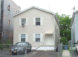 653 S 17th St, Newark, NJ 07103