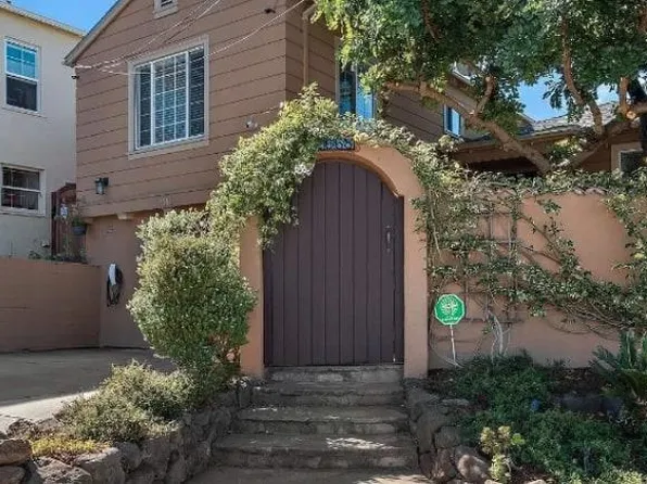3668 Delmont Ave, Oakland, CA 94605