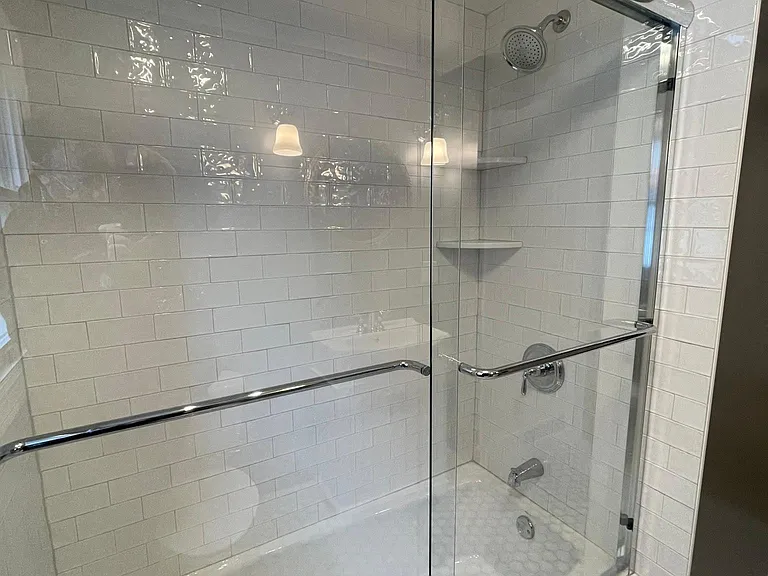 819 Rosewood Ave — Photo 10