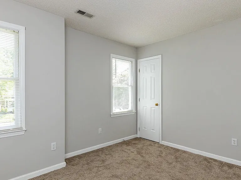 112 Kronos Ln — Photo 14