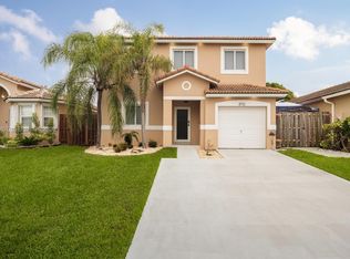 8713 SW 214th St, Cutler Bay, FL 33189