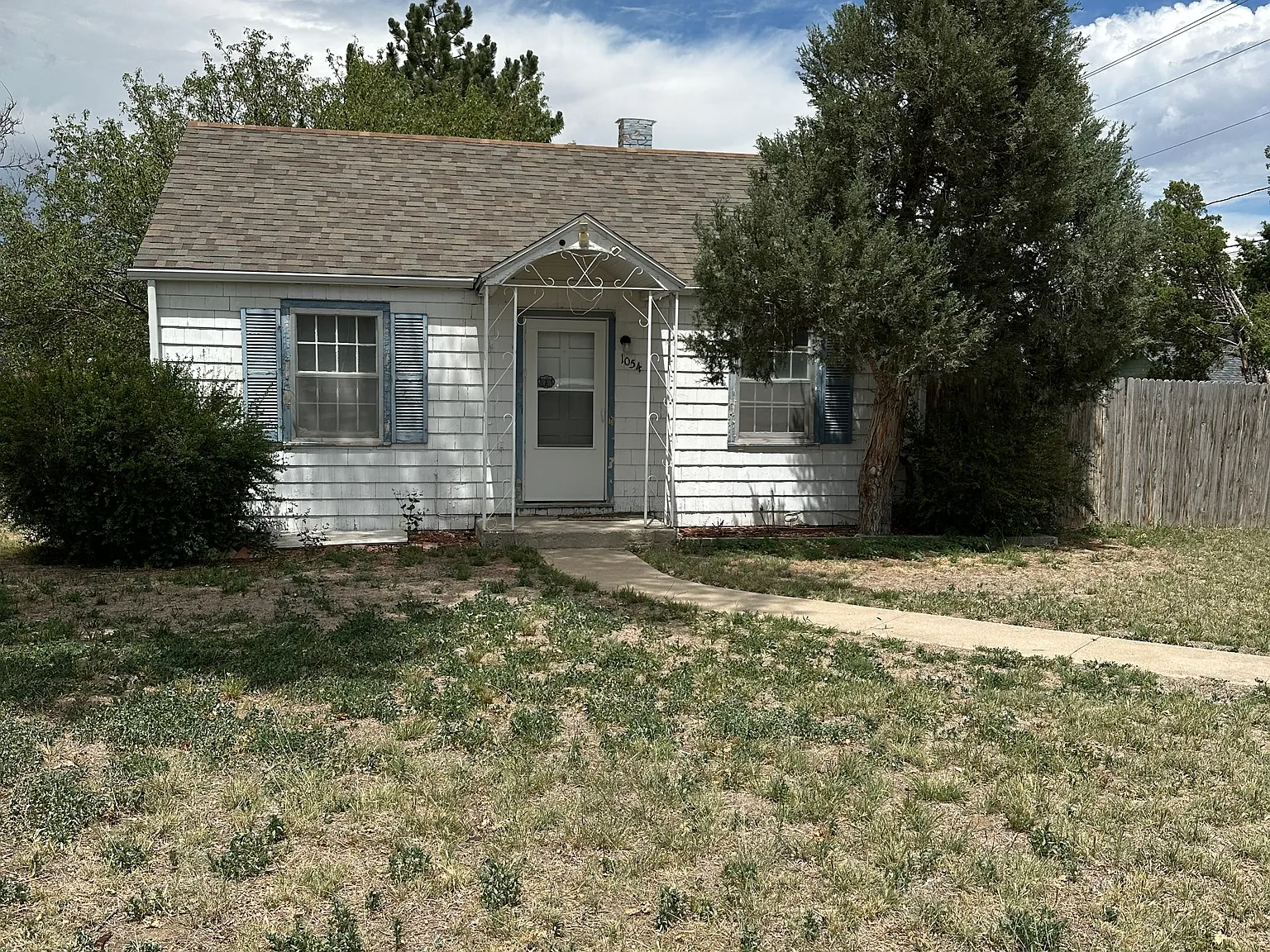 3 bed, 1.5 bath, 1500 sqft, $1,100 — Photo 2