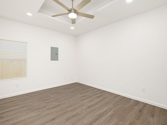 5th image of 2201 E Viviana St #3