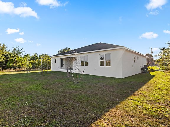 4th image of 9279 Rosebud Cir