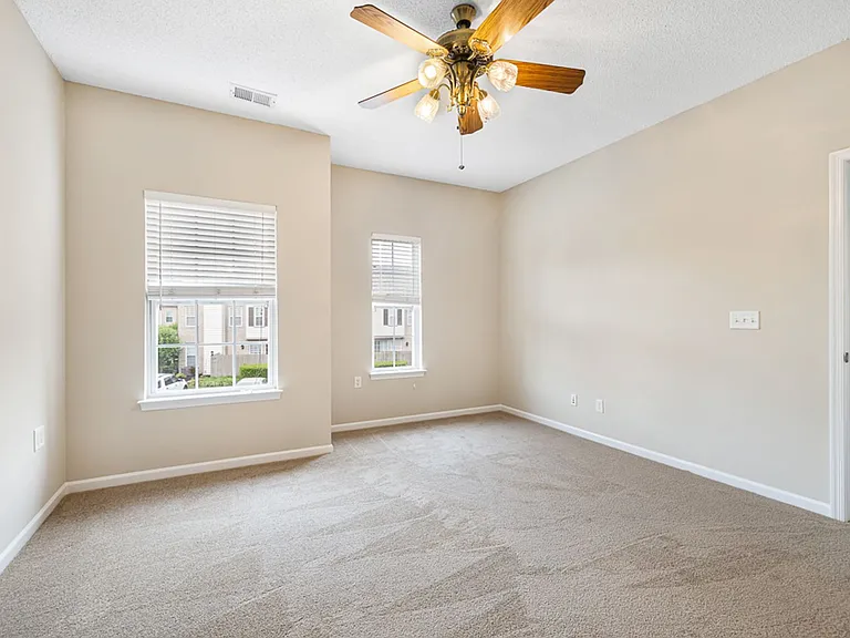 2001 Smallbrooke Ct — Photo 22