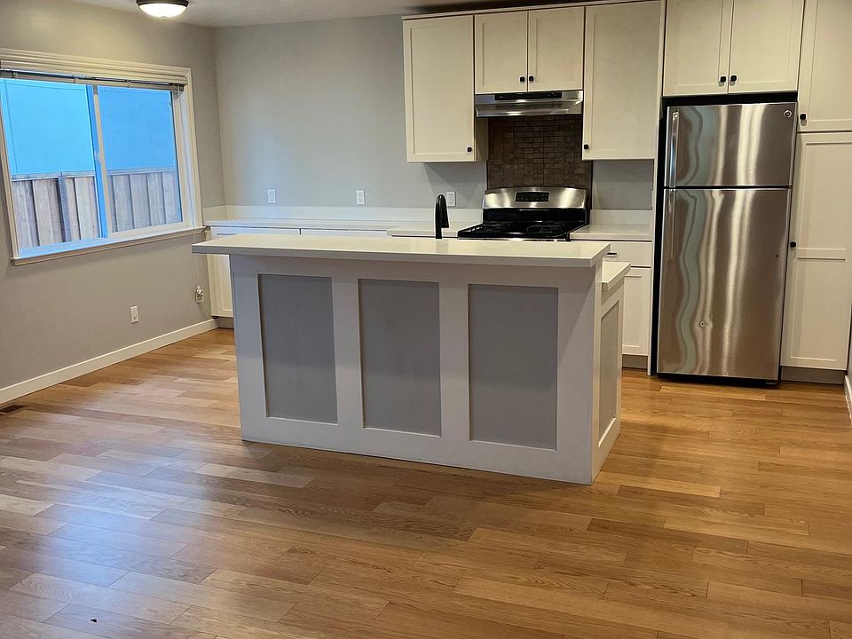 2nd image of 1218 Floribunda Ave APT 3