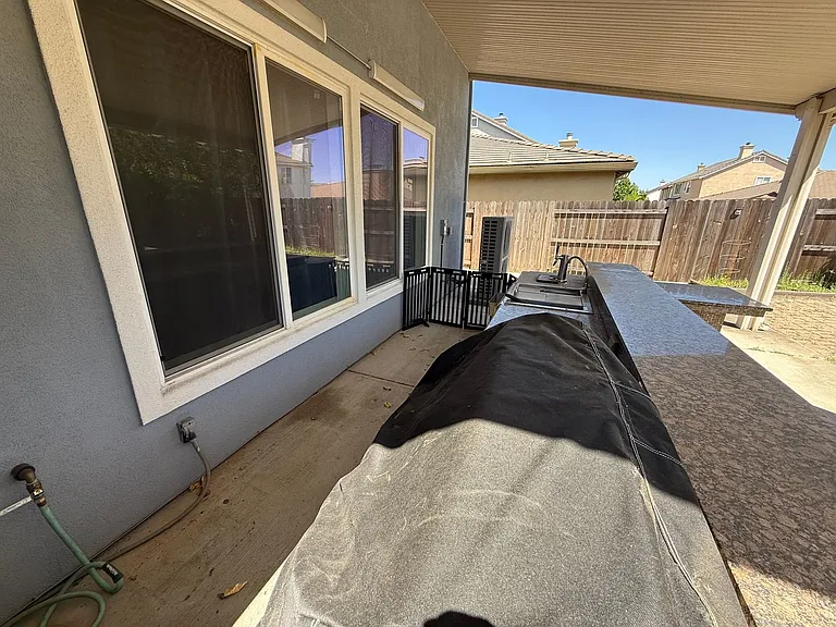 9424 Sea Cliff Way — Photo 17