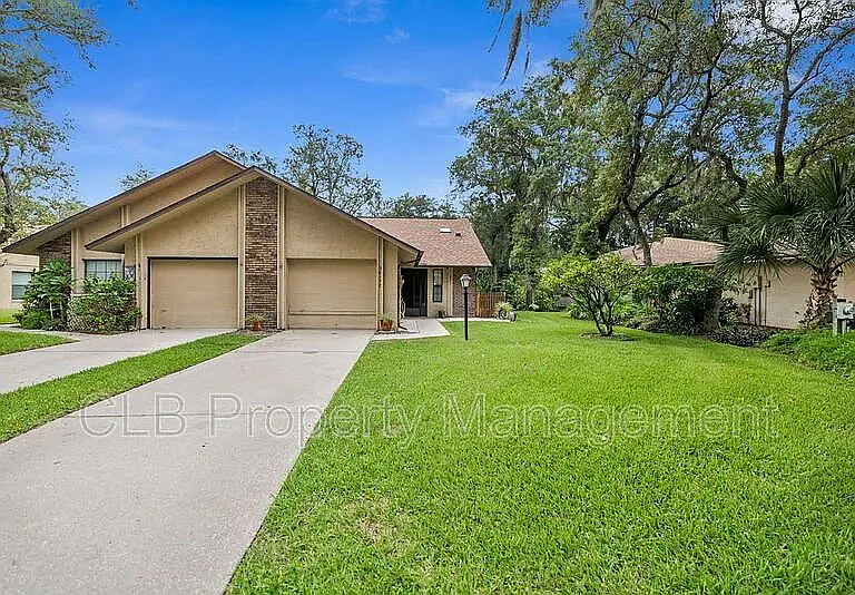 2 bed, 2.0 bath, 915 sqft, $1,950 — Photo 4