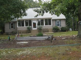 379 Lynch Point Rd, Macon, NC 27551