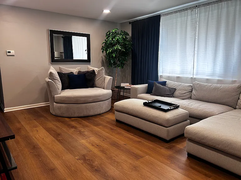 3747 N Harlem Ave #B — Photo 2