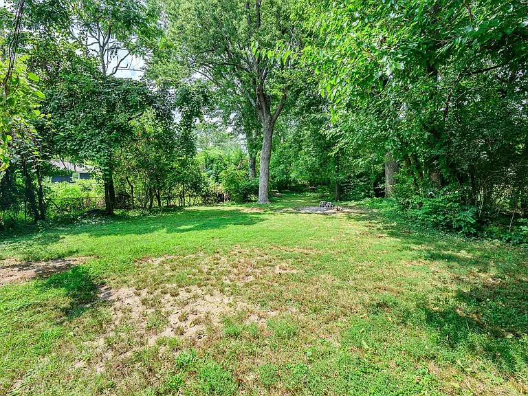 117 N Hillsdale Dr — Photo 31