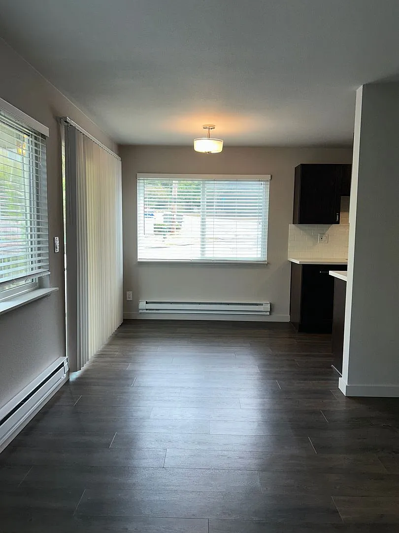 5900 SW Admiral Way — Photo 4