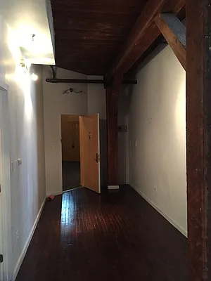 Rented by Gutnick Realty LLC | media 22