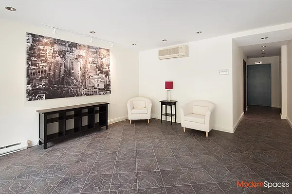 Sold by Modern Spaces | media 11