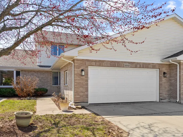 10842 Timer Dr W, Huntley, IL 60142
