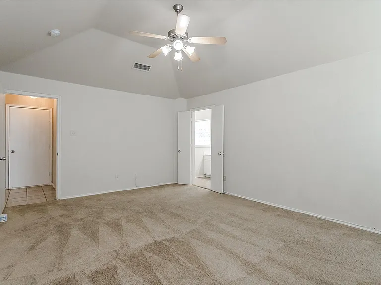 1017 Caleb St — Photo 31