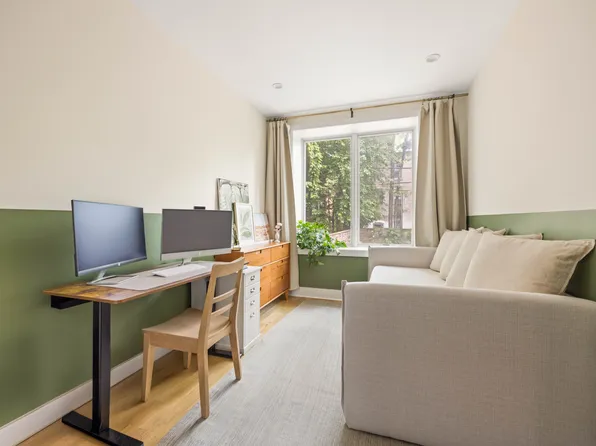 473 Bainbridge Street image 5 of 12