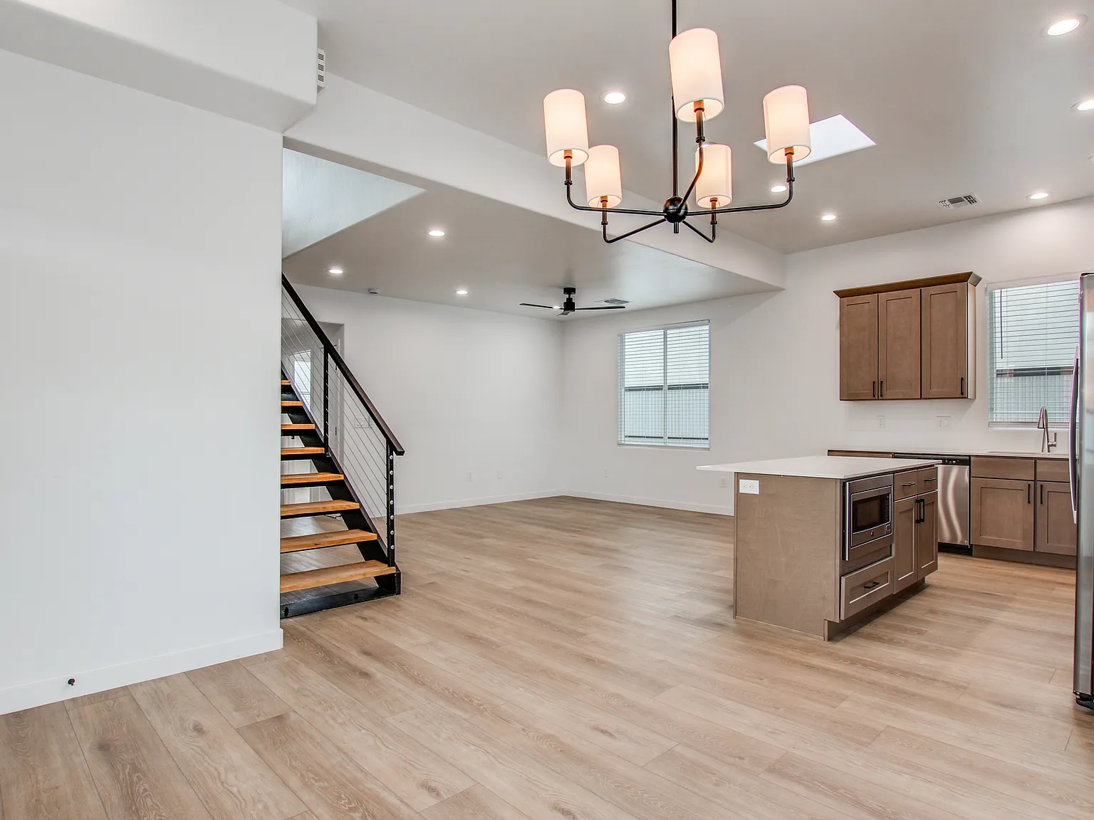 3 bed, 1529 sqft, $2,350 — Photo 3