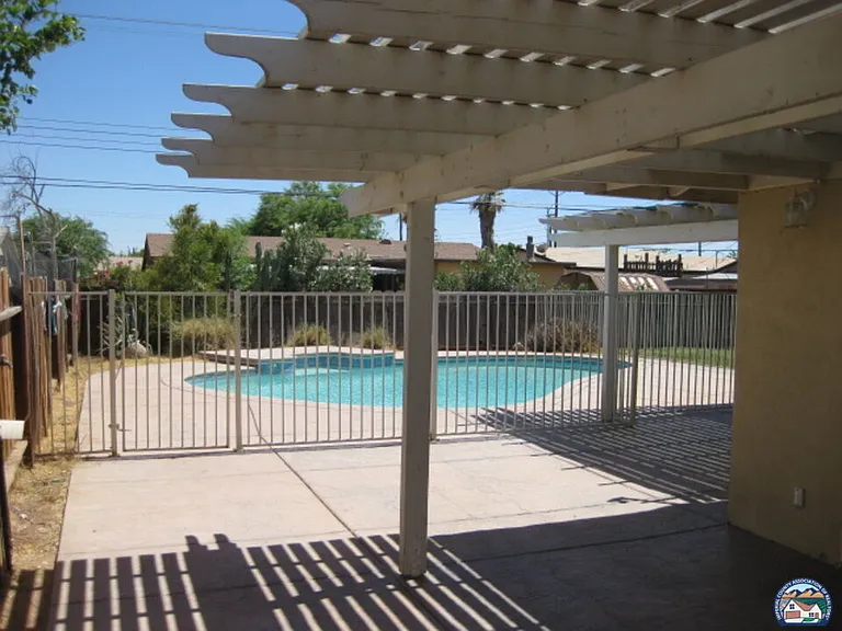 1661 Yucca Dr — Photo 12