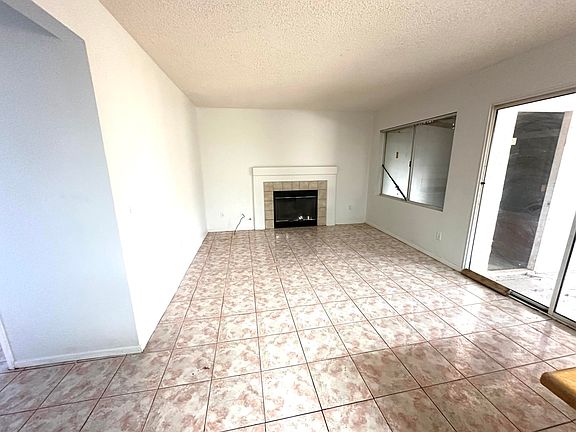 3rd image of 36908 Auburn Ct