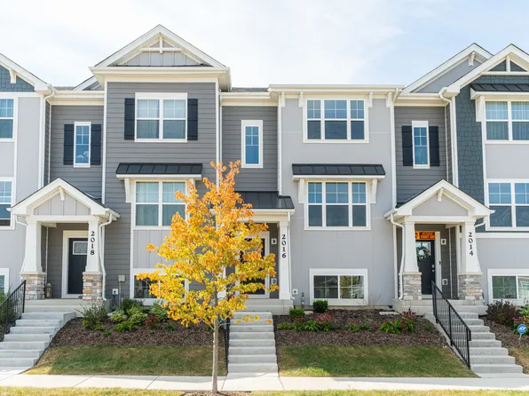 2016 Yellowstone Blvd, Mundelein, IL 60060