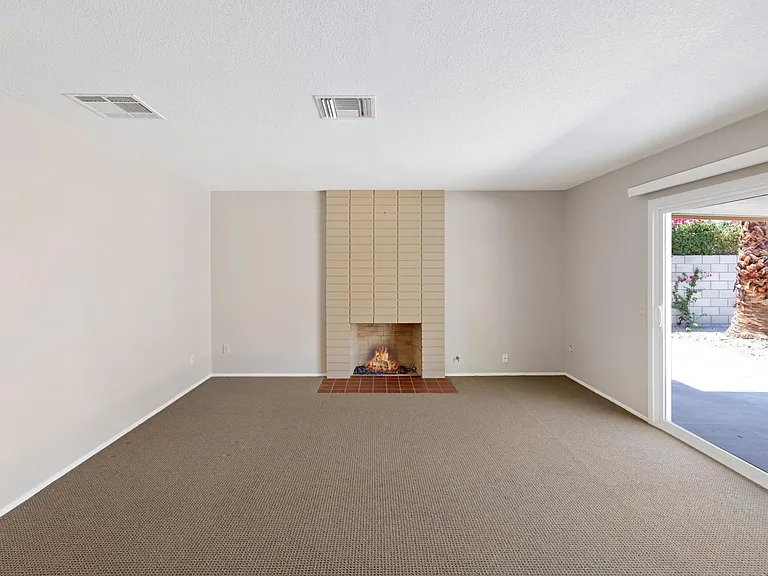 72896 Tamarisk St — Photo 5