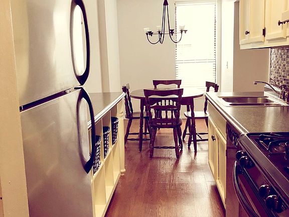 3rd image of 10 E Shrewsbury Green Dr #10E