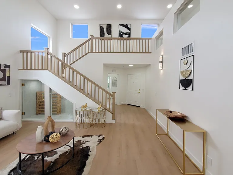 220 S Linhaven Cir — Photo 34