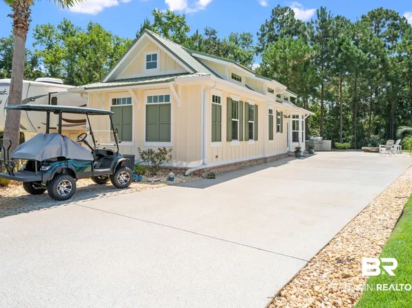 11881 Gateway Dr, Elberta, AL 36530