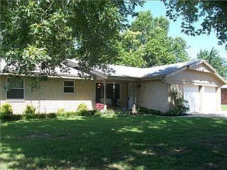 1st image of 1421 Woodland Way