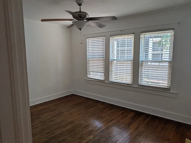 Middle Bedroom