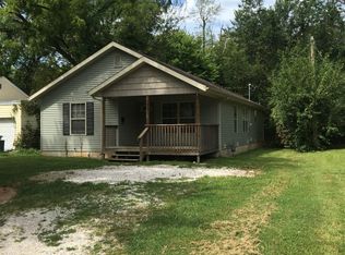 1221 S Crutcher Ave, Springfield, MO 65804