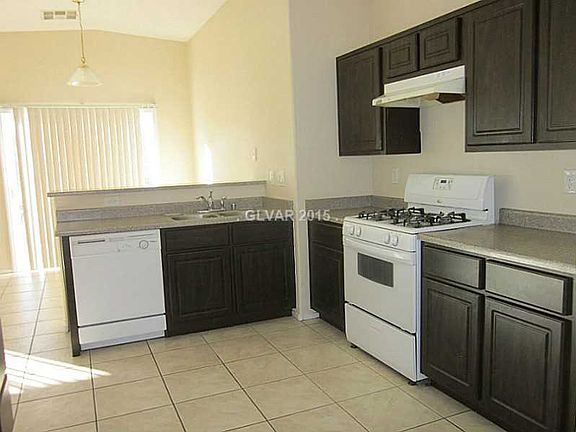3rd image of 10217 Cainito St