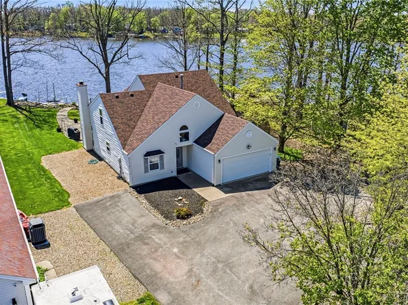 2528 Tupelo Dr, Rock Creek, OH 44084