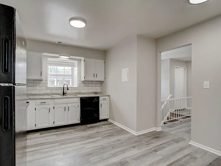 The Lenox Apartment Homes — Photo 17