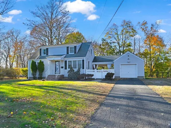 65 Linden Ave, Park Ridge, NJ 07656