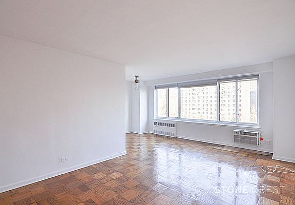 3rd image of 392 Central Park W APT 8F