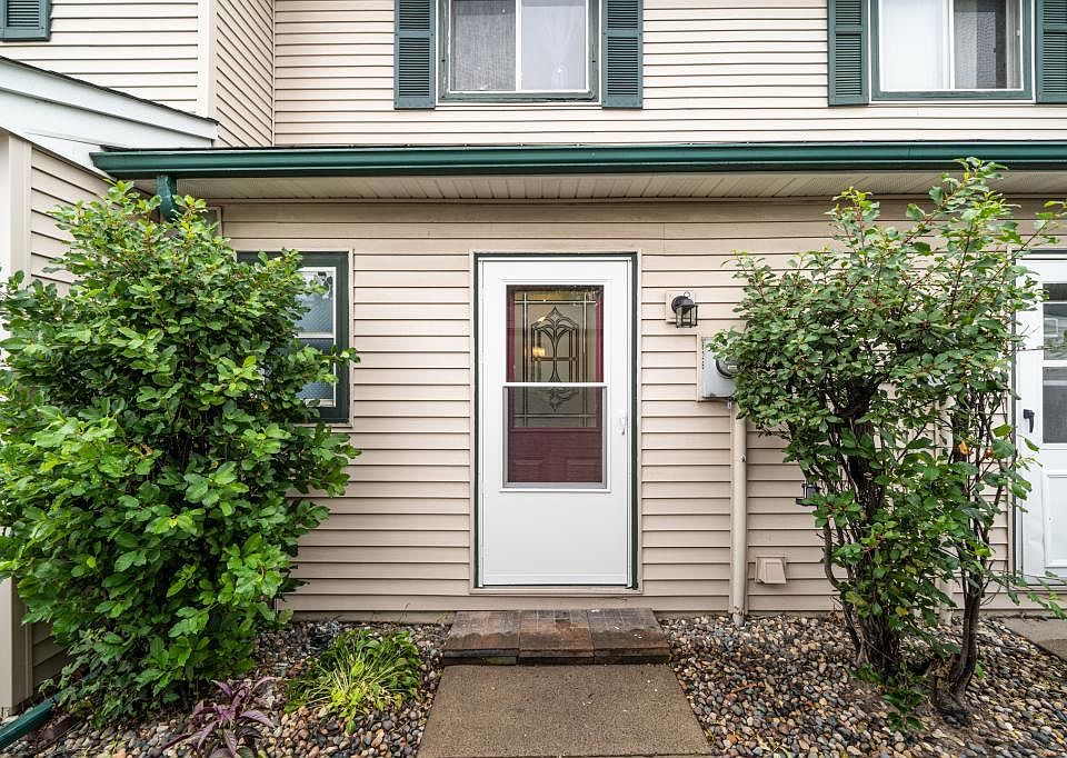 1st image of 826 Woodgate Dr #104
