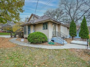 633 5th Ave NW, New Brighton, MN 55112