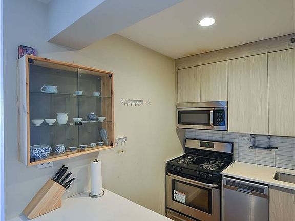 2nd image of 87-10 51st Ave APT 7B