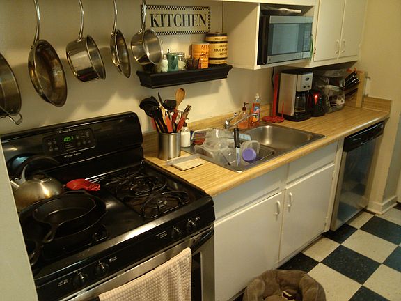 2nd image of 1687 Valley Ave #H