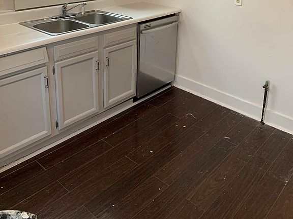 2nd image of 2354 Elyria Ave #2